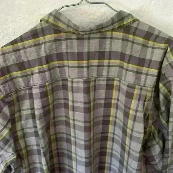 The North Face collared plaid men’s button front shirt - Picture 6 of 6